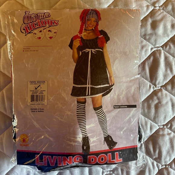 Doll Costume - Picture 1 of 3